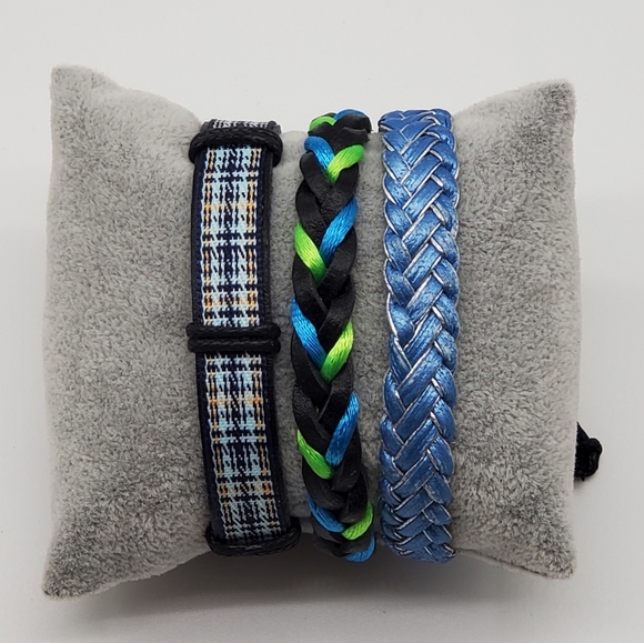 💙Unisex Trio of Leather Bracelets - Picture 2 of 4